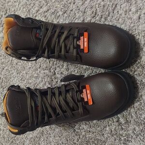 Men's brown boot shoes